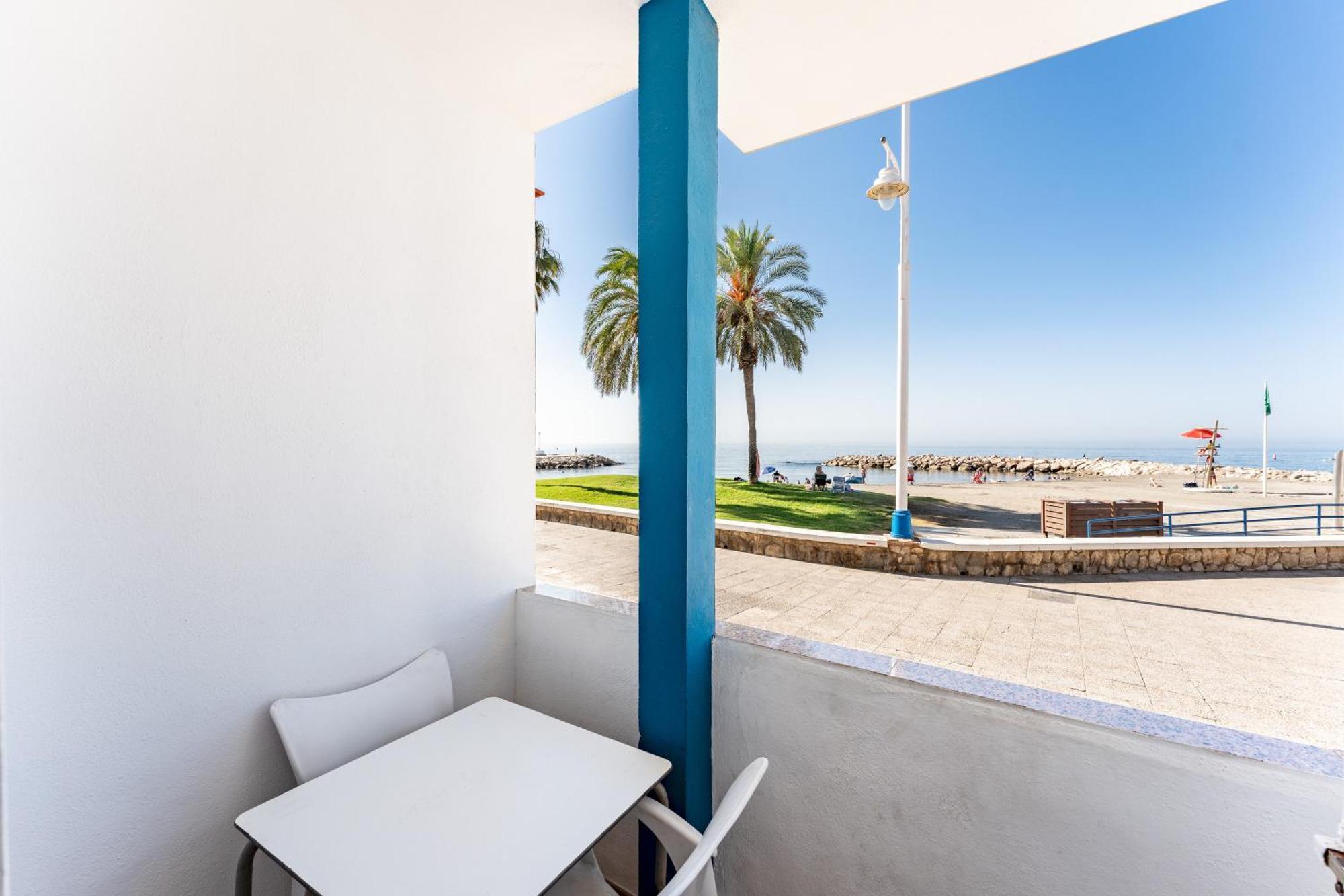 A La Orilla Del Mar, Pedregalejo Daire Rincón de la Victoria Dış mekan fotoğraf
