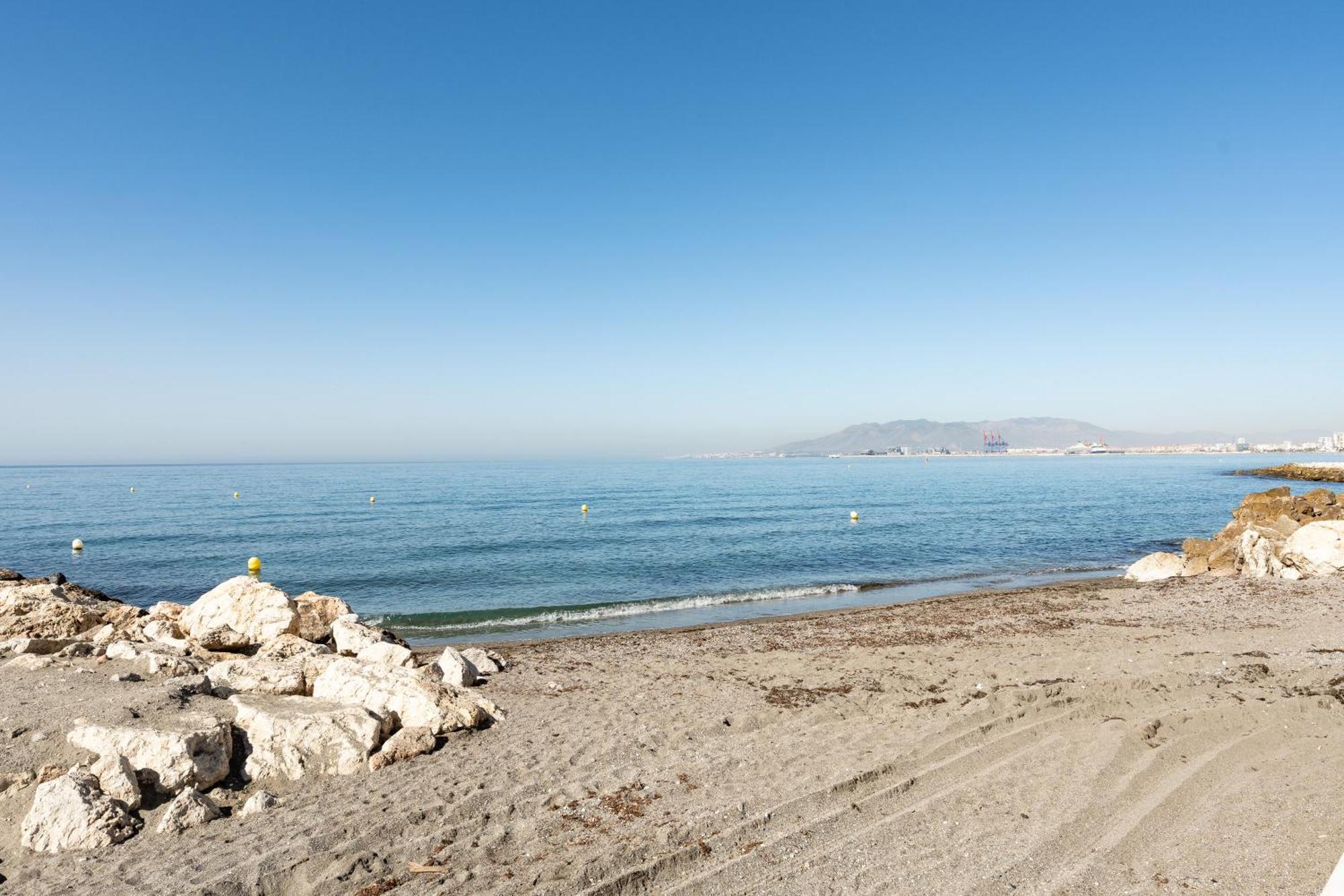 A La Orilla Del Mar, Pedregalejo Daire Rincón de la Victoria Dış mekan fotoğraf
