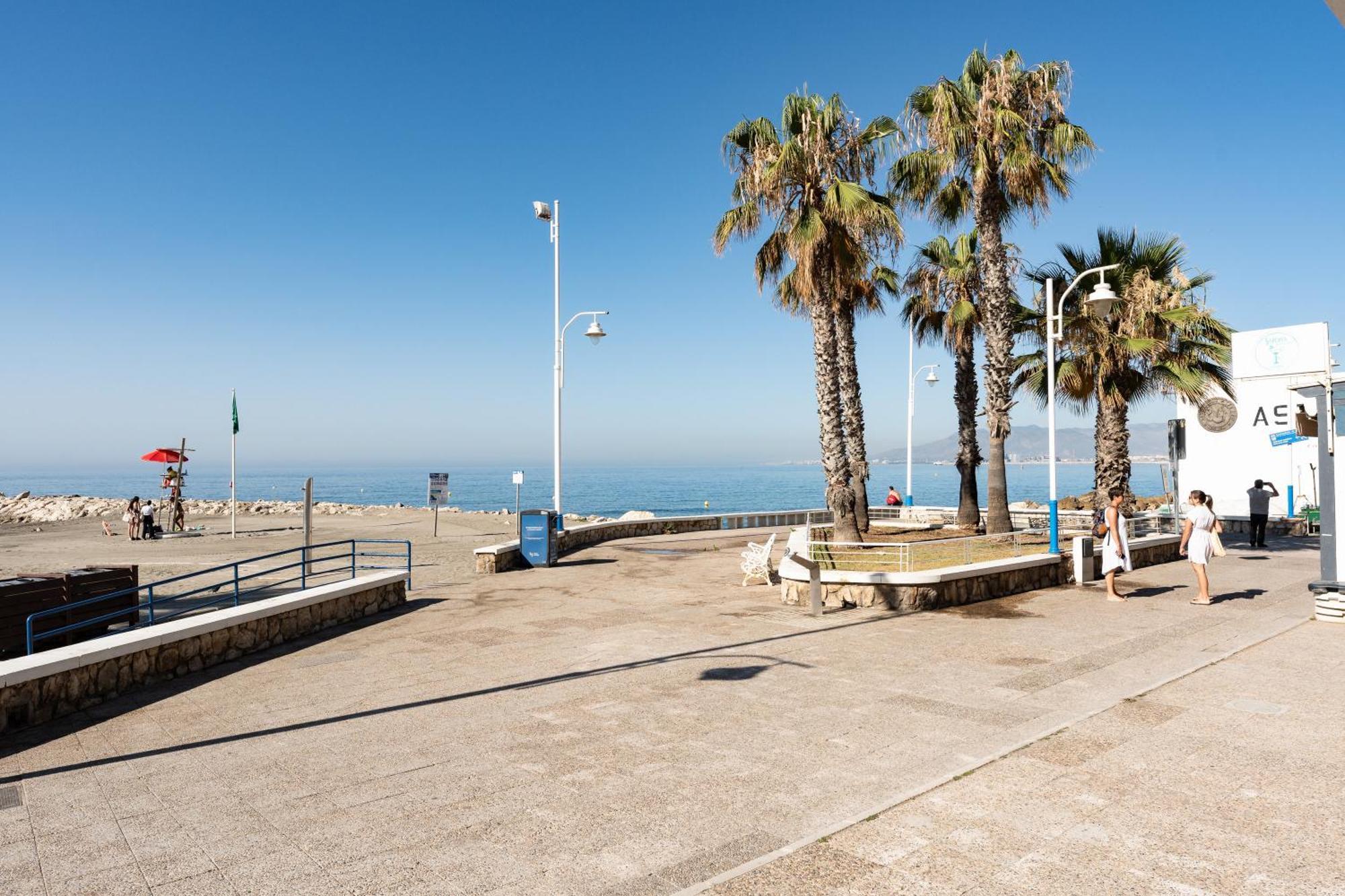 A La Orilla Del Mar, Pedregalejo Daire Rincón de la Victoria Dış mekan fotoğraf